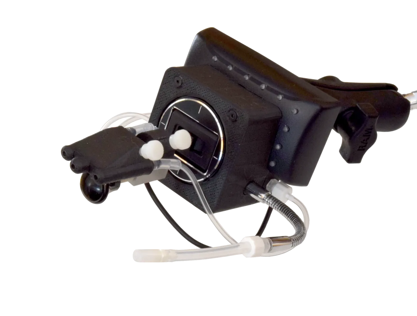Der QuadStick mit Joystick und drei Öffnungen zum Pusten und Saugen.